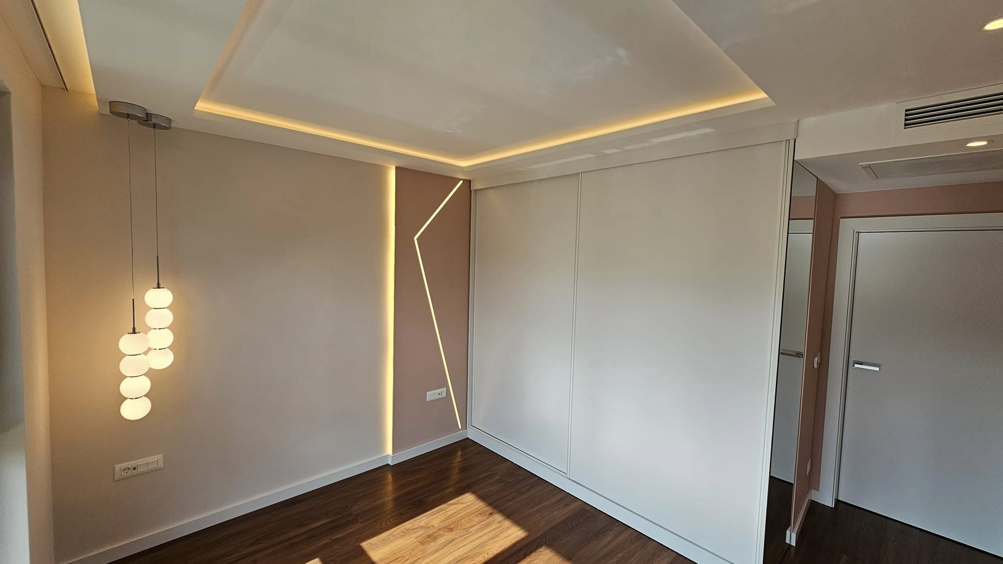 Дизайнерски апартамент - Снимка 2