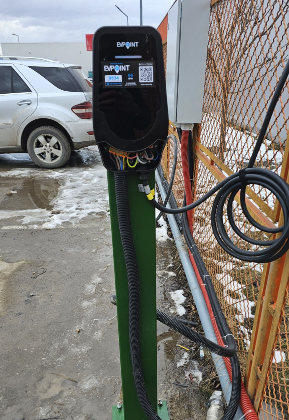 Зарядни станции за електромобили - Снимка 2